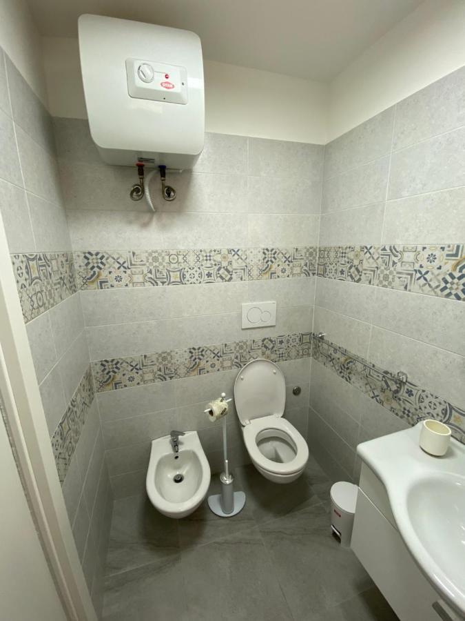 Touristhouse Monopoli 10 Bed and Breakfast Buitenkant foto